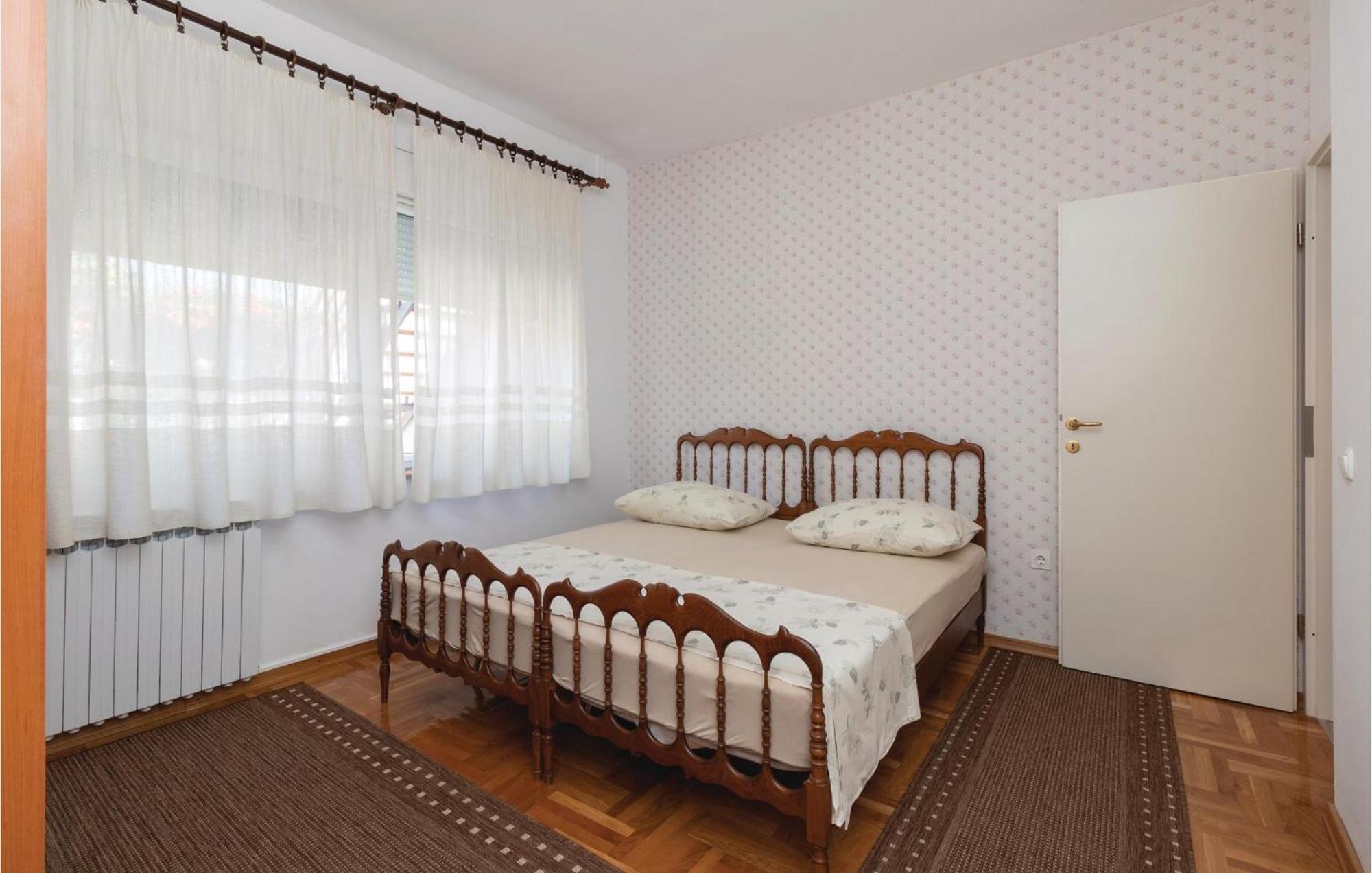 1 Bedroom Stunning Apartment In Zadar Extérieur photo